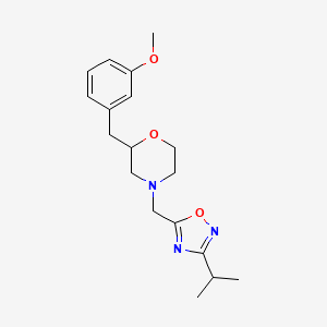 molecular formula C18H25N3O3 B5371287 4-[(3-isopropyl-1,2,4-oxadiazol-5-yl)methyl]-2-(3-methoxybenzyl)morpholine 