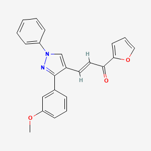 (E)-1-(furan-2-yl)-3-[3-(3-methoxyphenyl)-1-phenylpyrazol-4-yl]prop-2-en-1-one