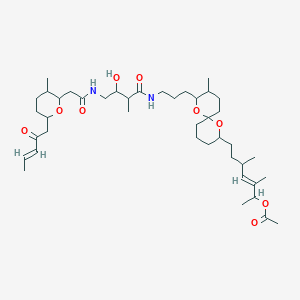 molecular formula C42H70N2O9 B053978 2,17,28-三氧杂-13,26-二氮三环(14.7.4.16,9)八二十烷-14,25-二酮，18-(6-(乙酰氧基)-3,5-二甲基-4-庚烯基)-6-羟基-8,15,23-三甲基-3-(2-氧代-3-戊烯基)- CAS No. 120853-14-7