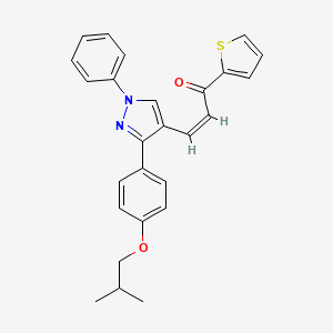 (Z)-3-[3-[4-(2-methylpropoxy)phenyl]-1-phenylpyrazol-4-yl]-1-thiophen-2-ylprop-2-en-1-one