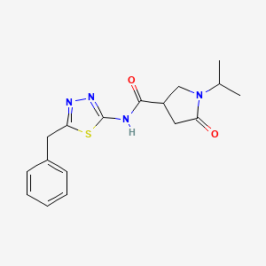 N-(5-benzyl-1,3,4-thiadiazol-2-yl)-1-isopropyl-5-oxopyrrolidine-3-carboxamide