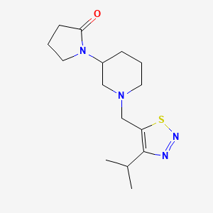 molecular formula C15H24N4OS B5433212 1-{1-[(4-isopropyl-1,2,3-thiadiazol-5-yl)methyl]piperidin-3-yl}pyrrolidin-2-one 