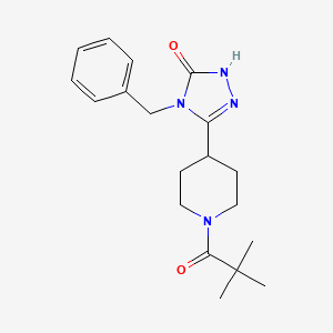 molecular formula C19H26N4O2 B5440863 4-benzyl-5-[1-(2,2-dimethylpropanoyl)-4-piperidinyl]-2,4-dihydro-3H-1,2,4-triazol-3-one 