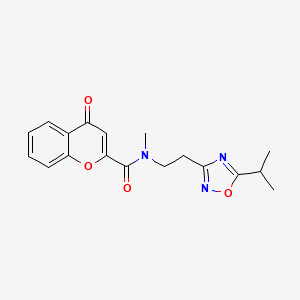 molecular formula C18H19N3O4 B5453587 N-[2-(5-isopropyl-1,2,4-oxadiazol-3-yl)ethyl]-N-methyl-4-oxo-4H-chromene-2-carboxamide 