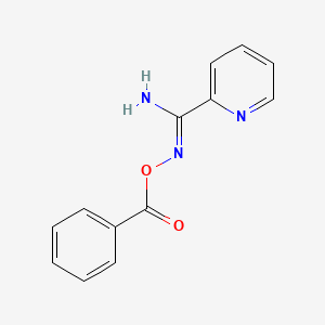 molecular formula C13H11N3O2 B5465973 N'-(benzoyloxy)-2-pyridinecarboximidamide 