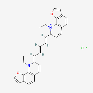 molecular formula C31H27ClN2O2 B5471197 (8E)-9-ethyl-8-[(2E,4E)-5-(9-ethylfuro[3,2-h]quinolin-9-ium-8-yl)penta-2,4-dienylidene]furo[3,2-h]quinoline;chloride 