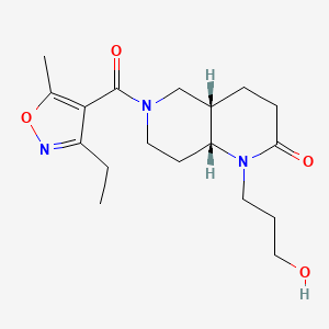 molecular formula C18H27N3O4 B5496638 (4aS*,8aR*)-6-[(3-ethyl-5-methylisoxazol-4-yl)carbonyl]-1-(3-hydroxypropyl)octahydro-1,6-naphthyridin-2(1H)-one 