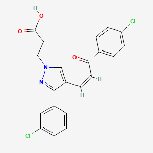 molecular formula C21H16Cl2N2O3 B5501498 3-{3-(3-chlorophenyl)-4-[3-(4-chlorophenyl)-3-oxo-1-propen-1-yl]-1H-pyrazol-1-yl}propanoic acid 