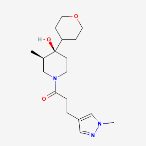 molecular formula C18H29N3O3 B5502156 (3R*,4R*)-3-甲基-1-[3-(1-甲基-1H-吡唑-4-基)丙酰]-4-(四氢-2H-吡喃-4-基)-4-哌啶醇 
