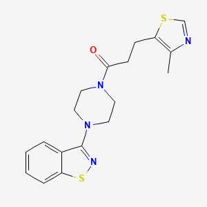 molecular formula C18H20N4OS2 B5503349 3-{4-[3-(4-methyl-1,3-thiazol-5-yl)propanoyl]-1-piperazinyl}-1,2-benzisothiazole 