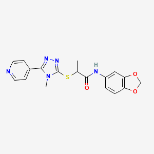 molecular formula C18H17N5O3S B5506943 N-1,3-苯并二氧杂环-5-基-2-{[4-甲基-5-(4-吡啶基)-4H-1,2,4-三唑-3-基]硫代}丙酰胺 