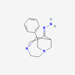 molecular formula C15H20N4 B5507083 1-phenyl-3,6-diazatricyclo[4.3.1.1~3,8~]undecan-9-one hydrazone 