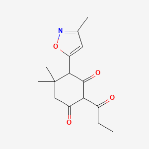 molecular formula C15H19NO4 B5508256 5,5-二甲基-4-(3-甲基-5-异恶唑基)-2-丙酰-1,3-环己二酮 