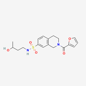 molecular formula C18H22N2O5S B5508621 2-(2-furoyl)-N-(3-hydroxybutyl)-1,2,3,4-tetrahydroisoquinoline-7-sulfonamide 