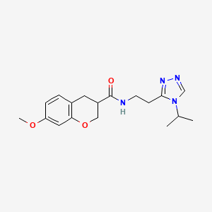 molecular formula C18H24N4O3 B5509477 N-[2-(4-isopropyl-4H-1,2,4-triazol-3-yl)ethyl]-7-methoxychromane-3-carboxamide 