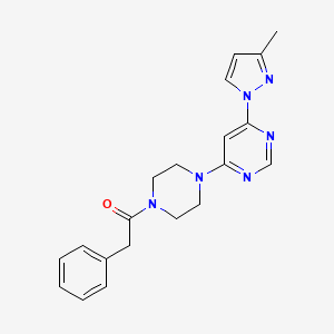 molecular formula C20H22N6O B5510359 4-(3-甲基-1H-吡唑-1-基)-6-[4-(苯乙酰基)-1-哌嗪基]嘧啶 