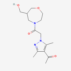 molecular formula C15H23N3O4 B5510589 1-(1-{2-[6-(hydroxymethyl)-1,4-oxazepan-4-yl]-2-oxoethyl}-3,5-dimethyl-1H-pyrazol-4-yl)ethanone 