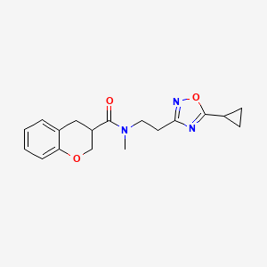 molecular formula C18H21N3O3 B5512474 N-[2-(5-cyclopropyl-1,2,4-oxadiazol-3-yl)ethyl]-N-methylchromane-3-carboxamide 