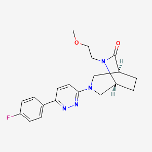 molecular formula C20H23FN4O2 B5512596 (1S*,5R*)-3-[6-(4-fluorophenyl)-3-pyridazinyl]-6-(2-methoxyethyl)-3,6-diazabicyclo[3.2.2]nonan-7-one 