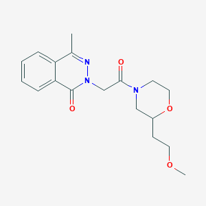molecular formula C18H23N3O4 B5512913 2-{2-[2-(2-甲氧基乙基)-4-吗啉基]-2-氧代乙基}-4-甲基-1(2H)-酞嗪酮 