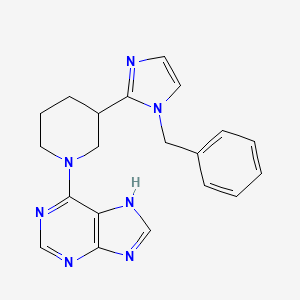 molecular formula C20H21N7 B5513018 6-[3-(1-苄基-1H-咪唑-2-基)-1-哌啶基]-9H-嘌呤 