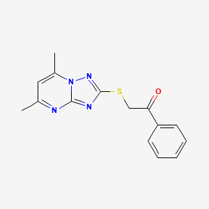 molecular formula C15H14N4OS B5514440 2-[(5,7-二甲基[1,2,4]三唑并[1,5-a]嘧啶-2-基)硫代]-1-苯基乙酮 