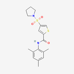molecular formula C18H22N2O3S2 B5515801 N-mesityl-4-(1-pyrrolidinylsulfonyl)-2-thiophenecarboxamide 