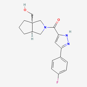 molecular formula C18H20FN3O2 B5517417 [(3aS*,6aS*)-2-{[3-(4-fluorophenyl)-1H-pyrazol-5-yl]carbonyl}hexahydrocyclopenta[c]pyrrol-3a(1H)-yl]methanol 