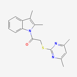 molecular formula C18H19N3OS B5519023 1-{[(4,6-dimethyl-2-pyrimidinyl)thio]acetyl}-2,3-dimethyl-1H-indole 