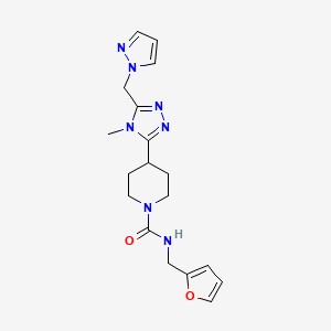 molecular formula C18H23N7O2 B5519399 N-(2-呋喃甲基)-4-[4-甲基-5-(1H-吡唑-1-基甲基)-4H-1,2,4-三唑-3-基]哌啶-1-甲酰胺 