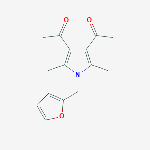 molecular formula C15H17NO3 B5519749 1,1'-[1-(2-furylmethyl)-2,5-dimethyl-1H-pyrrole-3,4-diyl]diethanone 