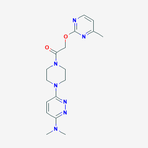 molecular formula C17H23N7O2 B5520053 N,N-dimethyl-6-(4-{[(4-methyl-2-pyrimidinyl)oxy]acetyl}-1-piperazinyl)-3-pyridazinamine 