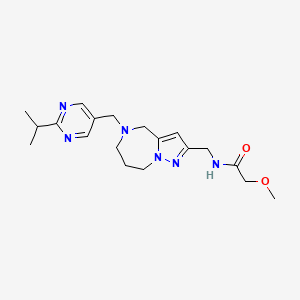 molecular formula C19H28N6O2 B5520733 N-({5-[(2-异丙基嘧啶-5-基)甲基]-5,6,7,8-四氢-4H-吡唑并[1,5-a][1,4]二氮杂卓-2-基}甲基)-2-甲氧基乙酰胺 