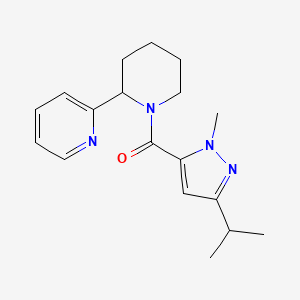 molecular formula C18H24N4O B5521058 2-{1-[(3-isopropyl-1-methyl-1H-pyrazol-5-yl)carbonyl]-2-piperidinyl}pyridine 