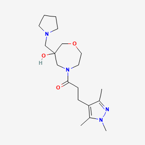 molecular formula C19H32N4O3 B5521790 6-(pyrrolidin-1-ylmethyl)-4-[3-(1,3,5-trimethyl-1H-pyrazol-4-yl)propanoyl]-1,4-oxazepan-6-ol 