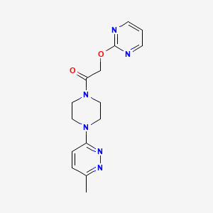 molecular formula C15H18N6O2 B5522505 3-甲基-6-{4-[(2-嘧啶氧基)乙酰基]-1-哌嗪基}吡啶二氮杂卓 