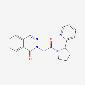 molecular formula C19H18N4O2 B5524541 2-{2-oxo-2-[2-(2-pyridinyl)-1-pyrrolidinyl]ethyl}-1(2H)-phthalazinone 