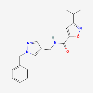 molecular formula C18H20N4O2 B5524818 N-[(1-benzyl-1H-pyrazol-4-yl)methyl]-3-isopropyl-5-isoxazolecarboxamide 