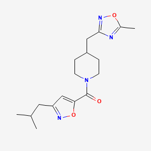 molecular formula C17H24N4O3 B5525898 1-[(3-isobutyl-5-isoxazolyl)carbonyl]-4-[(5-methyl-1,2,4-oxadiazol-3-yl)methyl]piperidine 