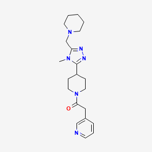 molecular formula C21H30N6O B5528189 3-(2-{4-[4-methyl-5-(piperidin-1-ylmethyl)-4H-1,2,4-triazol-3-yl]piperidin-1-yl}-2-oxoethyl)pyridine 