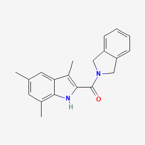 molecular formula C20H20N2O B5528682 2-(1,3-dihydro-2H-isoindol-2-ylcarbonyl)-3,5,7-trimethyl-1H-indole 