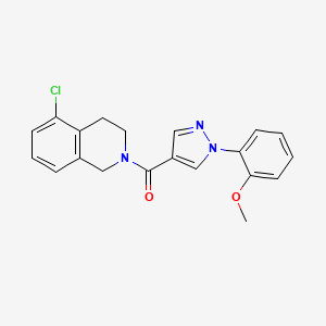 molecular formula C20H18ClN3O2 B5530582 5-chloro-2-{[1-(2-methoxyphenyl)-1H-pyrazol-4-yl]carbonyl}-1,2,3,4-tetrahydroisoquinoline 