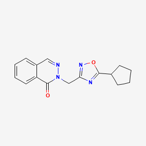 molecular formula C16H16N4O2 B5531500 2-[(5-cyclopentyl-1,2,4-oxadiazol-3-yl)methyl]phthalazin-1(2H)-one 