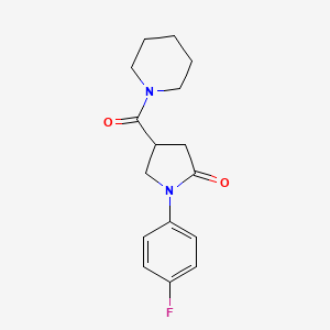 molecular formula C16H19FN2O2 B5532658 1-(4-fluorophenyl)-4-(1-piperidinylcarbonyl)-2-pyrrolidinone 