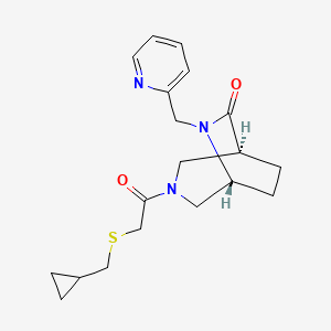 molecular formula C19H25N3O2S B5533294 (1S*,5R*)-3-{[(cyclopropylmethyl)thio]acetyl}-6-(pyridin-2-ylmethyl)-3,6-diazabicyclo[3.2.2]nonan-7-one 
