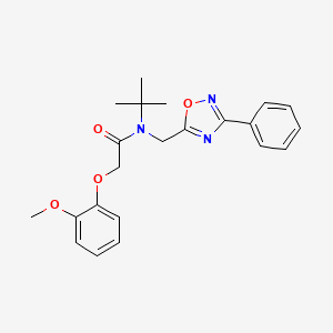 molecular formula C22H25N3O4 B5537311 N-(tert-butyl)-2-(2-methoxyphenoxy)-N-[(3-phenyl-1,2,4-oxadiazol-5-yl)methyl]acetamide 