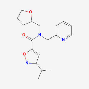 molecular formula C18H23N3O3 B5537386 3-isopropyl-N-(2-pyridinylmethyl)-N-(tetrahydro-2-furanylmethyl)-5-isoxazolecarboxamide 