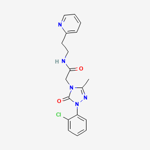 molecular formula C18H18ClN5O2 B5537545 2-[1-(2-chlorophenyl)-3-methyl-5-oxo-1,5-dihydro-4H-1,2,4-triazol-4-yl]-N-[2-(2-pyridinyl)ethyl]acetamide 