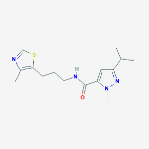 molecular formula C15H22N4OS B5537694 3-异丙基-1-甲基-N-[3-(4-甲基-1,3-噻唑-5-基)丙基]-1H-吡唑-5-甲酰胺 