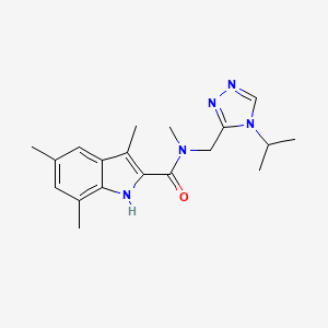 molecular formula C19H25N5O B5538423 N-[(4-异丙基-4H-1,2,4-三唑-3-基)甲基]-N,3,5,7-四甲基-1H-吲哚-2-甲酰胺 